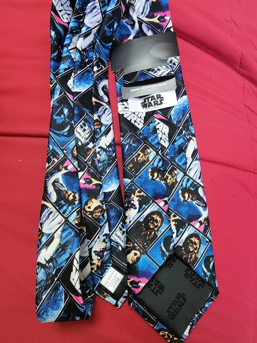 Star Wars Men’s Tie in Blue, Black and Pink Character Panels